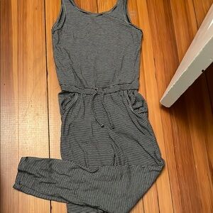 Old Navy jersey jumpsuit size 8